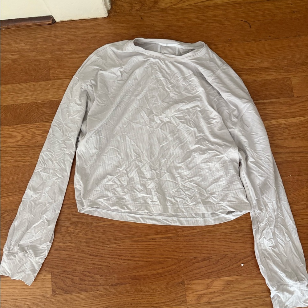 Women’s Lululemon workout long sleeve
